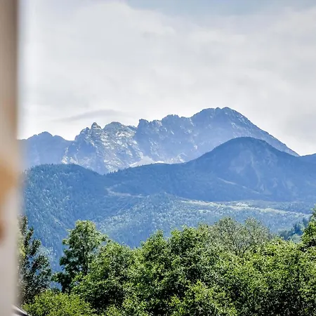 Chalet Luxury & Zalinski *